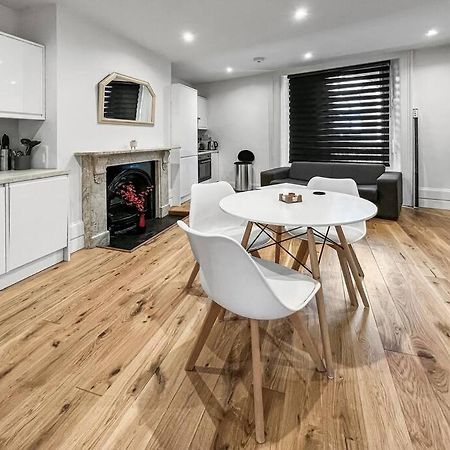 Bright And Spacious 1-Bdr Flat W/ Free Parking 雷丁 外观 照片